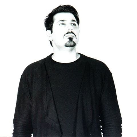 دانلود آهنگ احسان خواجه امیری منم میشم مثل خودت
